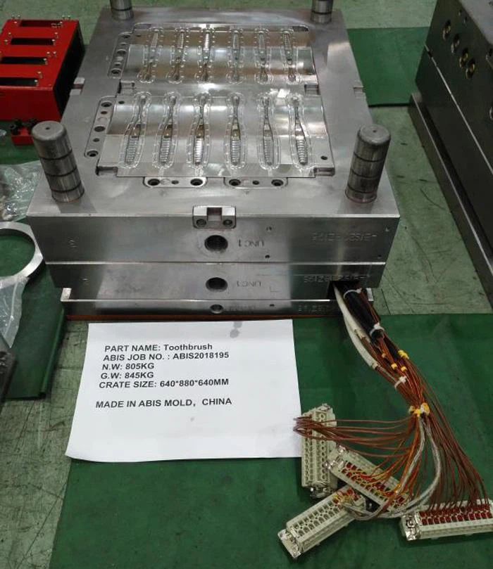 Plastic Tooth Brush Handle Injection Mold